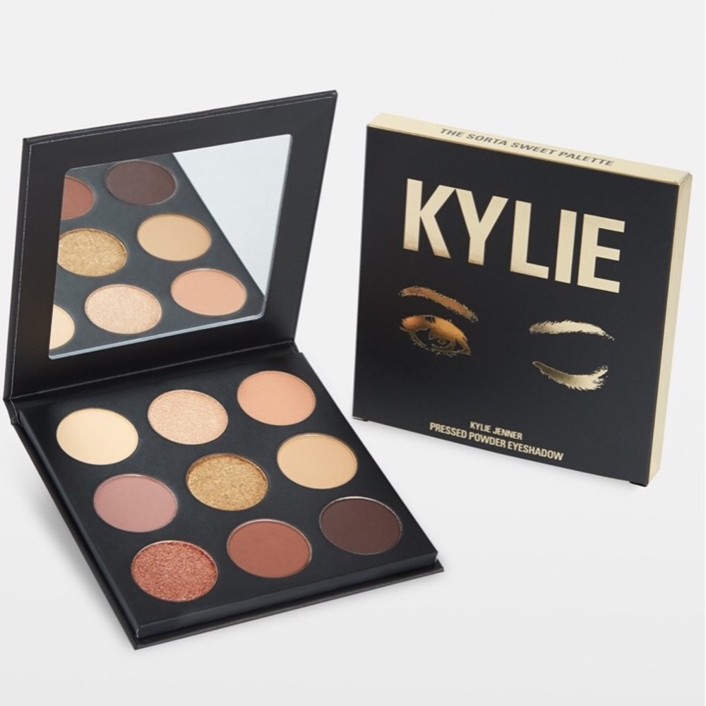 🎉HP🎉 Kylie The Sorta Sweet Eyeshadow Palette - Picture 4 of 13